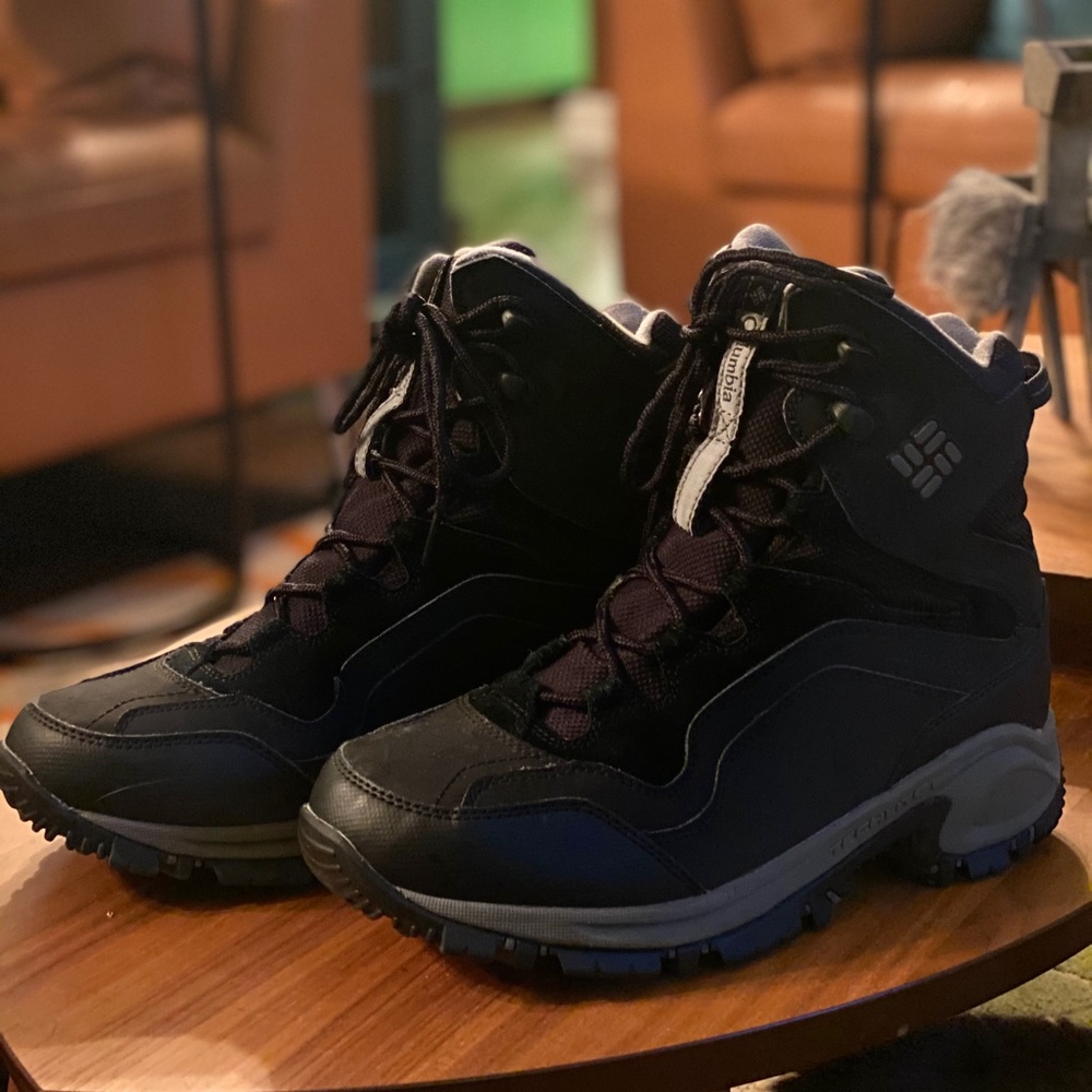 Men’s Columbia Waterproof Boots Size 8